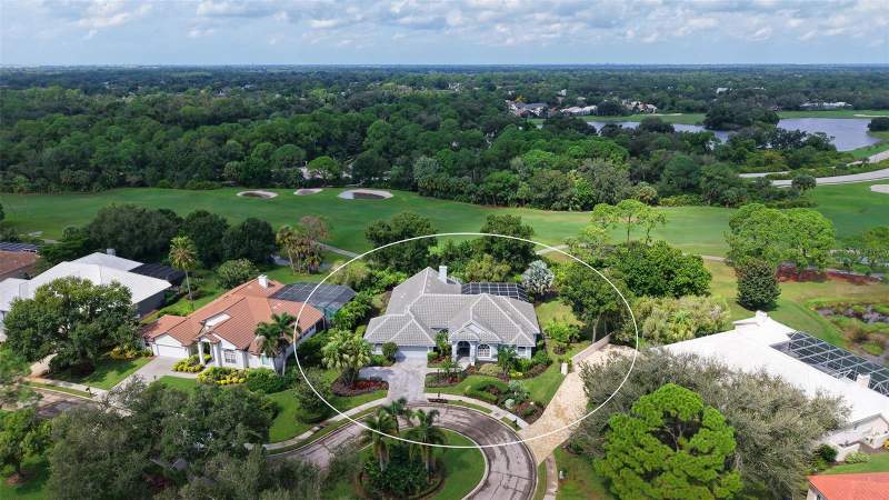3 bedroom Single Family Residence at 8136 Regents Court, University Park Country Club, Bradenton — photo 2