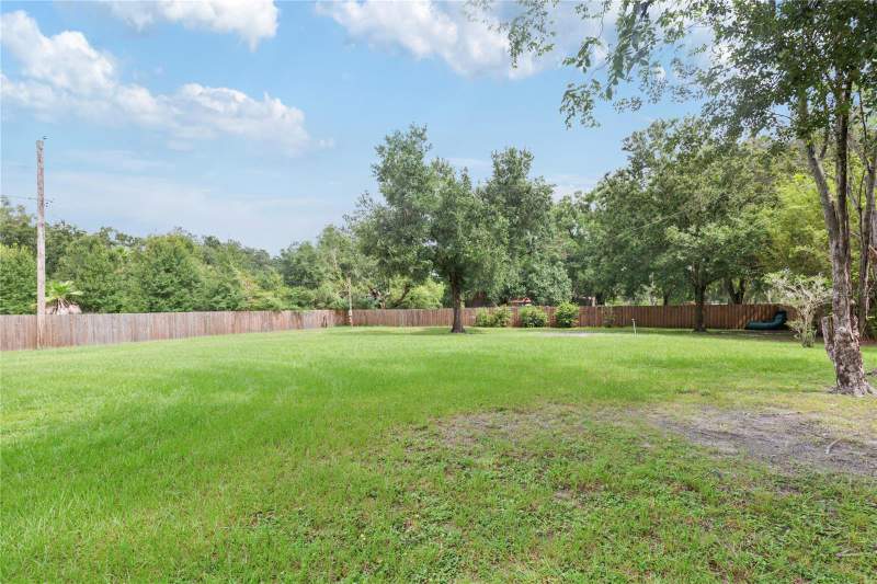 5 bedroom Single Family Residence at 7410 Pierce Harwell Road, Lazy Oaks, Plant City — photo 3
