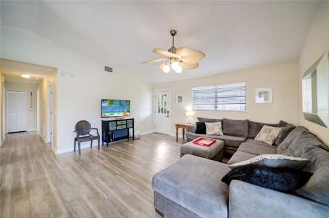 313 Magnolia Avenue, Anna Maria FL - photo 7 of 30