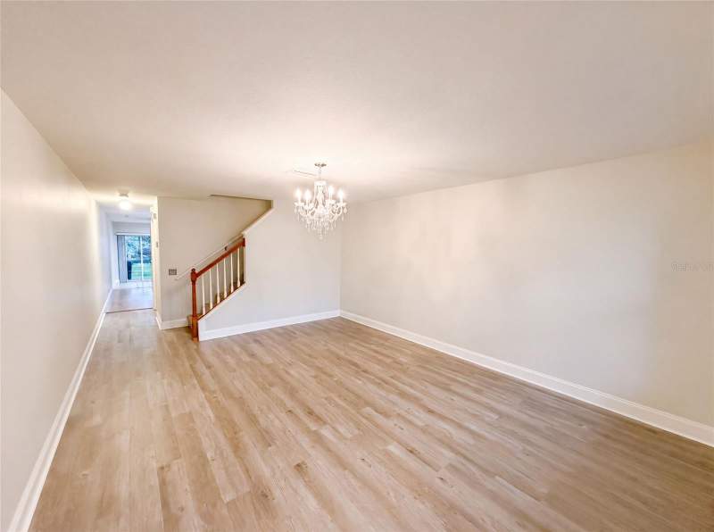 2 bedroom Townhouse at 112 Coquina Bay Drive, Coquina Key Twnhms, St Petersburg — photo 3