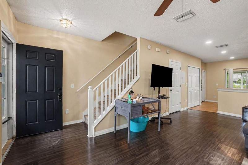 2 bedroom Townhouse at 6236 Osprey Lake Circle, Osprey Run Twnhms Ph 2, Riverview — photo 4