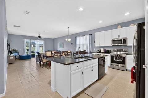 2349 Jernigan Loop, Kissimmee FL - photo 9 of 37