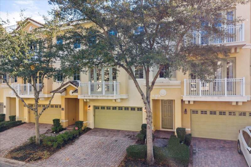 1125 BOLTON PLACE home for sale in Grande Oaks At Heathrow