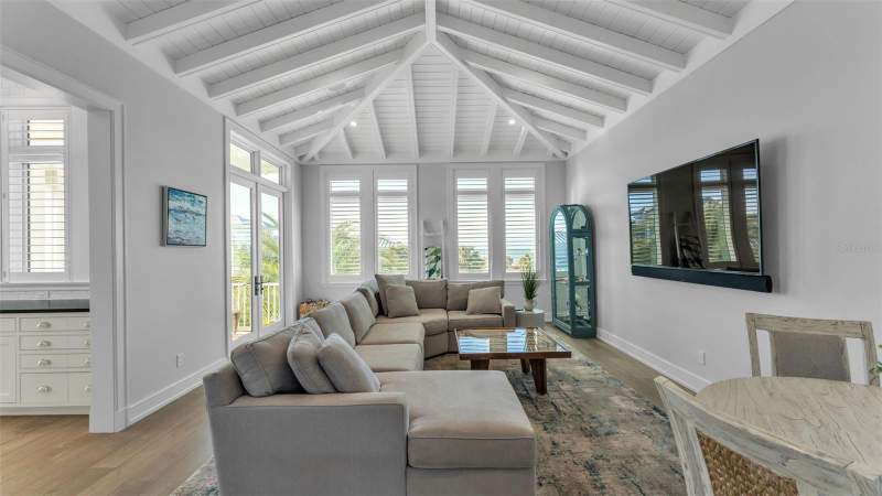 4 bedroom Single Family Residence at 1013 Eldorado Avenue, Carlouel, Clearwater — photo 3