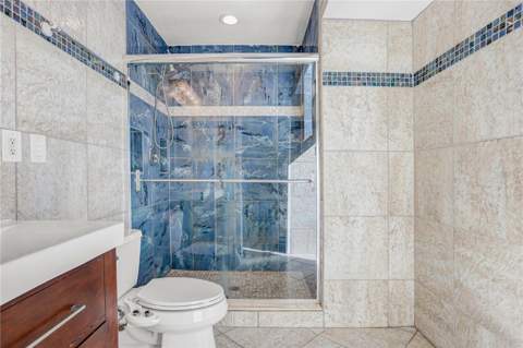 8404 Blackstone Court, Tampa FL - photo 18 of 36