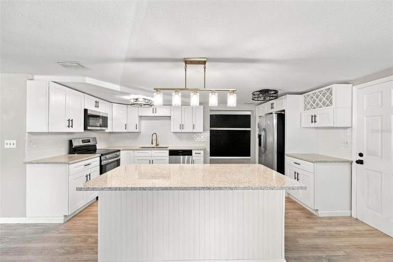 3 bedroom Single Family Residence at 4025 Stratfield Drive, Beacon Square, New Port Richey — photo 3