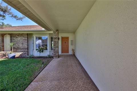 7103 Crown Oaks Drive, Spring Hill FL - photo 6 of 6