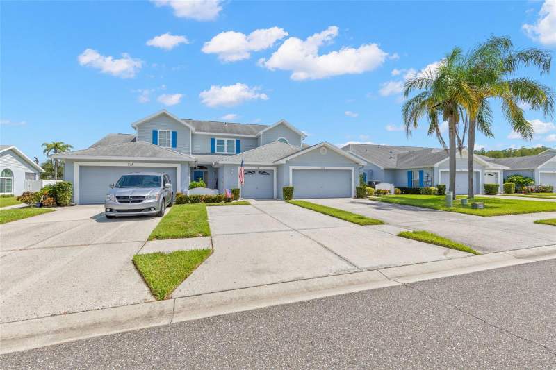 3 bedroom Townhouse at 216 Hemingway Drive, Sun Ketch Twnhms At Cypress Lakes, Oldsmar — photo 2