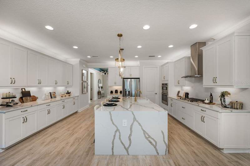 4 bedroom Single Family Residence at 20029 Golden Glow Loop, Brighton, Venice — photo 4
