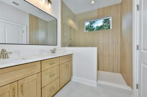 1911 W Beach Street, Tampa FL - photo 17 of 32