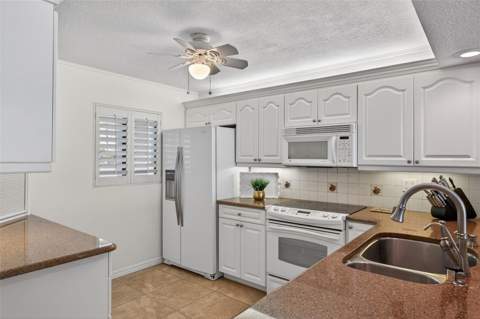 865 S Gulfview Boulevard #207, Clearwater Beach FL - photo 18 of 49