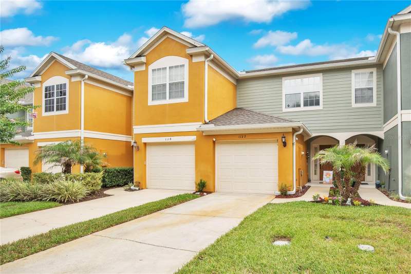  home for sale in Regency Oaks