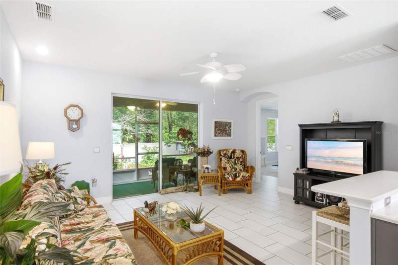 3 bedroom Single Family Residence at 500 Bird Song Court, Ridgewood Crossing, Deland — photo 4
