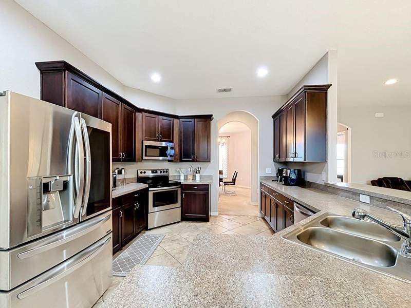 4 bedroom Single Family Residence at 4046 Dinner Lake Way, Dinner Lake South, Lake Wales — photo 2