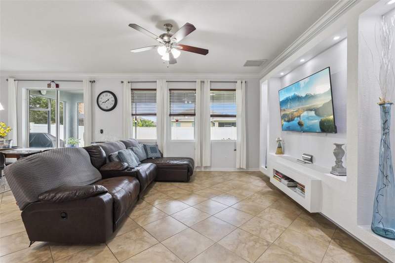 4 bedroom Single Family Residence at 3942 Eternity Circle, Esprit Ph 3B, St Cloud — photo 5