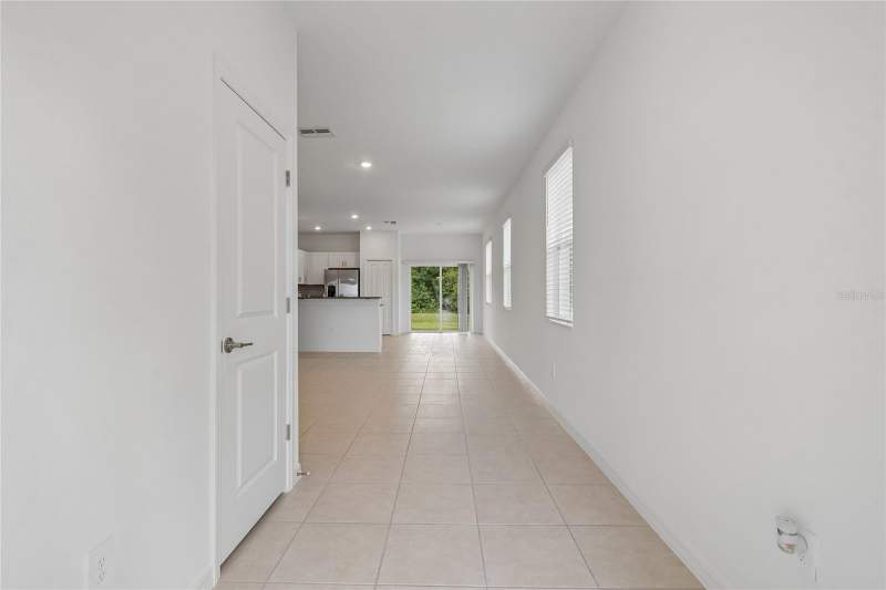 2 bedroom Townhouse at 222 Tulip Banded Way, South Shore Pointe, Ruskin — photo 5