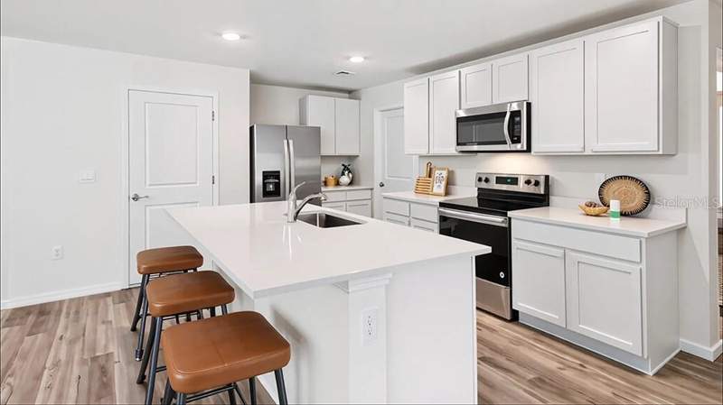 5 bedroom Single Family Residence at 3019 Biltmore Lane, Twisted Oaks, Wildwood — photo 4