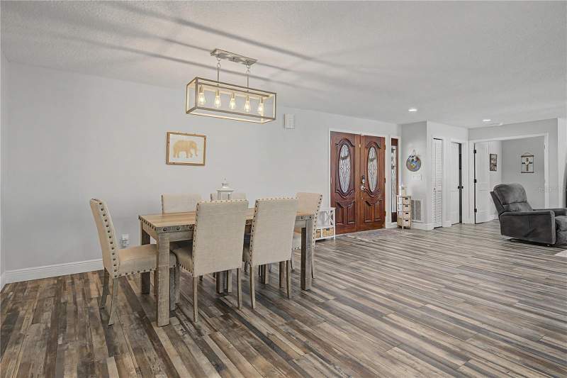 5 bedroom Single Family Residence at 2717 Redford Court, Countryside Tracts 92/93-Ii Iii/94-Ii III, Clearwater — photo 5