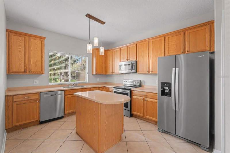 3 bedroom Townhouse at 10536 Shady Falls Court, River Walk, Riverview — photo 4