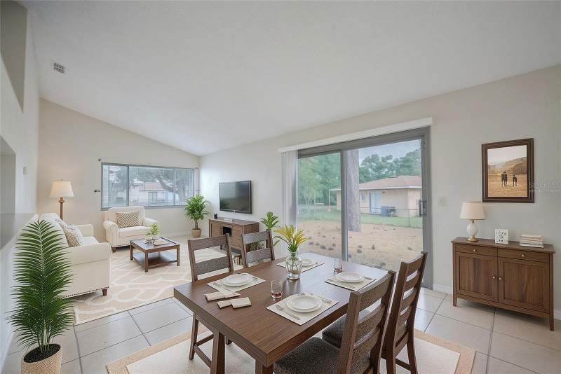 2 bedroom Single Family Residence at 21 Spring Loop Circle, Silver Springs Shores, Ocala — photo 5