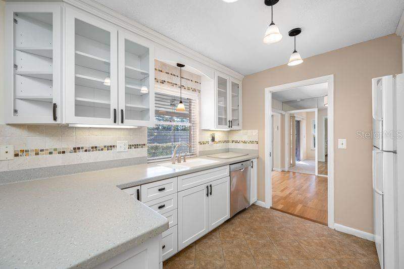4 bedroom Single Family Residence at 3241 Buckhorn Dr, Clubhouse Estates Of Countryside, Clearwater — photo 3