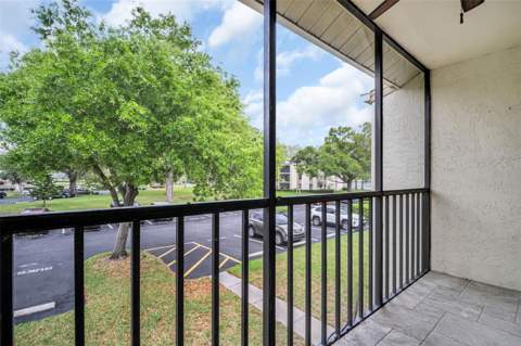 1400 Pine Glen Lane #D2, Tarpon Springs FL - photo 14 of 38