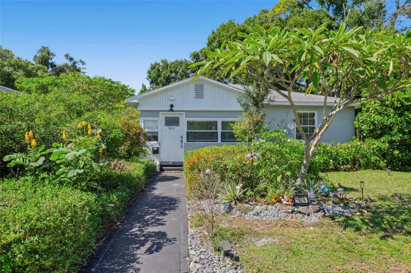 924 32ND STREET home for sale in Floral Villa Estates