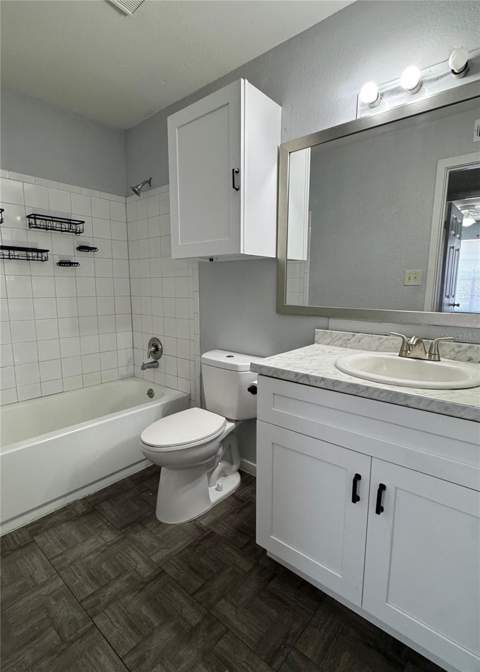 5540 Devonbriar Way #203, Orlando FL - photo 8 of 23