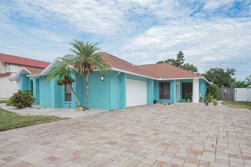 5 bedroom Single Family Residence at 8004 NW 11th Avenue, Pine Meadow, Bradenton — photo 5