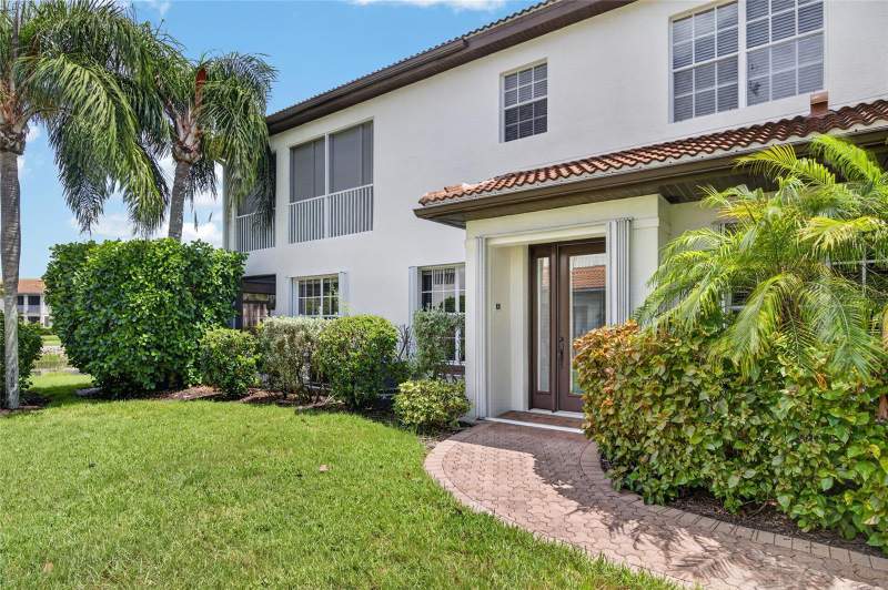 2 bedroom Villa at 9141 Los Lagos Court #101, Puesta Del Sol At Las Brisas, Bonita Springs — photo 4