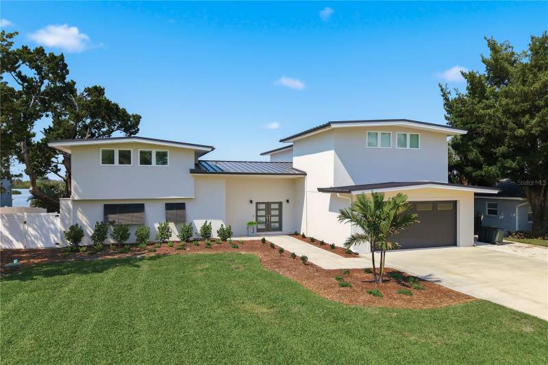 4 bedroom Single Family Residence at 915 Bayshore Drive, Rush Fergusons Sub, Tarpon Springs — photo 4