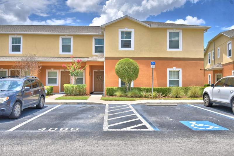 3 bedroom Townhouse at 4086 Winding Vine, Autumnwood Grove, Lakeland — photo 3