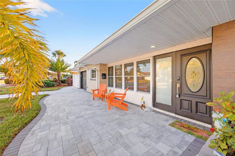 4 bedroom Single Family Residence at 5235 40th Street, Maximo Moorings, St Petersburg — photo 3