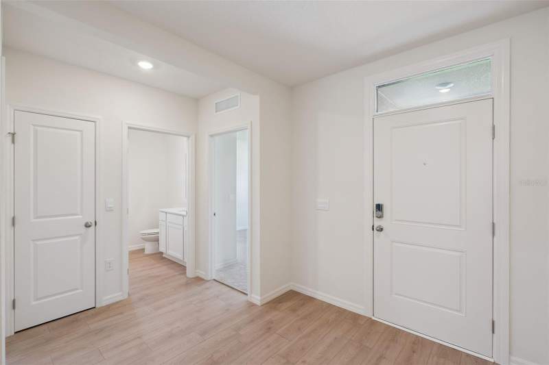 5 bedroom Single Family Residence at 2512 Dorset Court, Wexford Cove, Ormond Beach — photo 2