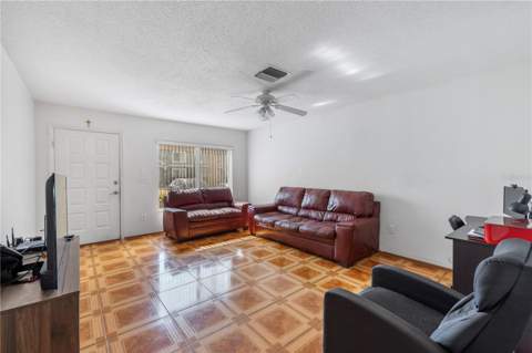 1907 Fluorshire Drive, Brandon FL - photo 9 of 58
