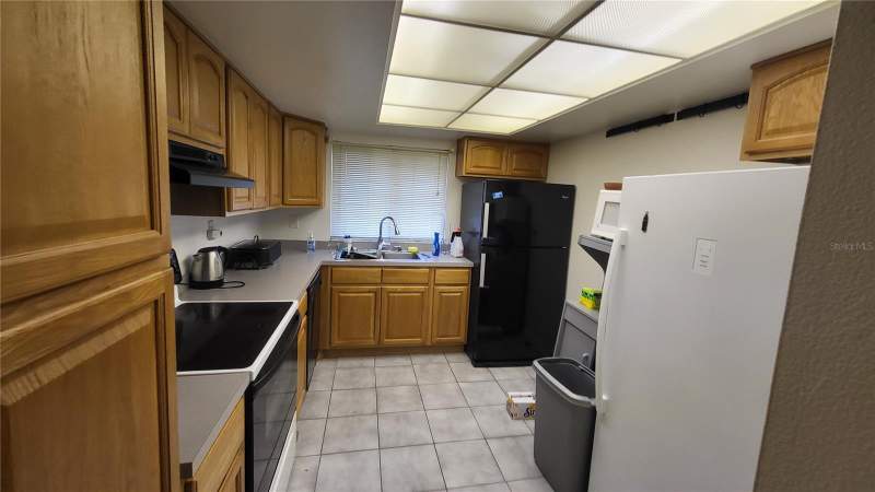 2 bedroom Condominium at 875 S Village Drive #102, Village Lake Condo, St Petersburg — photo 4