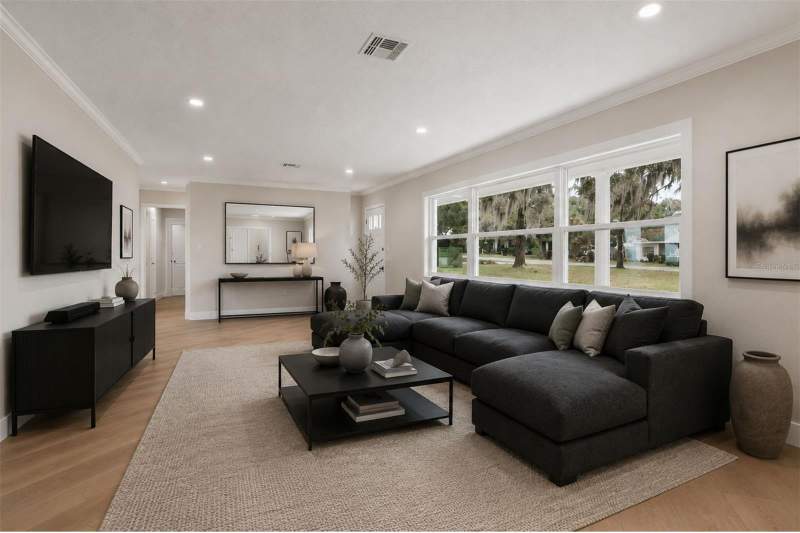 3 bedroom Single Family Residence at 1310 E CROOKED LAKE DRIVE, EUSTIS HANNUM HEIGHTS, EUSTIS — photo 2