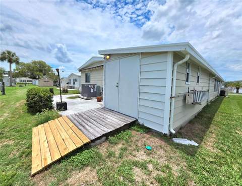 5334 Comanche Street, Zephyrhills FL - photo 6 of 83