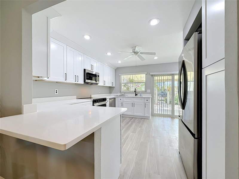 2 bedroom Condominium at 355 Boca Ciega Point Boulevard #355, Boca Ciega Point East, St Petersburg — photo 3