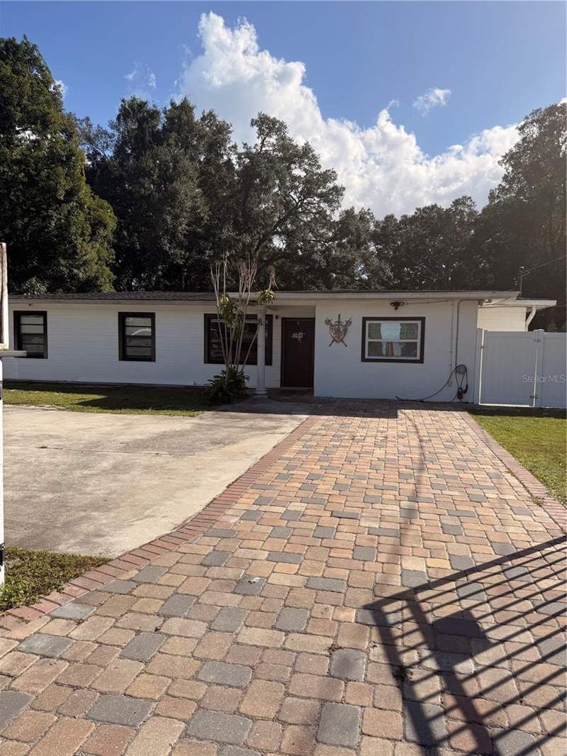 3 bedroom Single Family Residence at 118 W Prince Street, Florida Ave Sub, Tampa — photo 2
