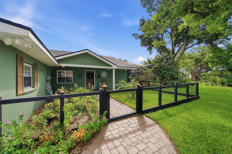 3 bedroom Single Family Residence at 1216 S Pine Lake Drive, Tampas North Side Cntry Cl, Tampa — photo 5
