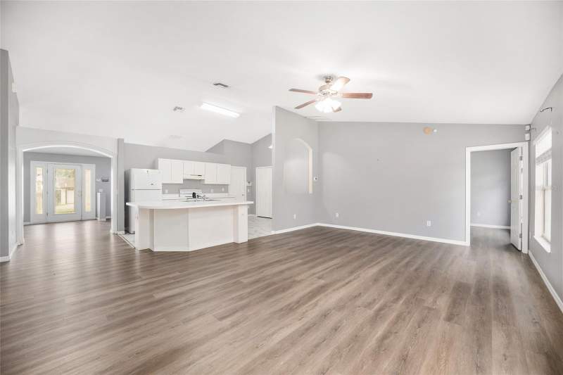 3 bedroom Single Family Residence at 20 Pine Court Loop, Silver Spgs Shores Un 19, Ocala — photo 3