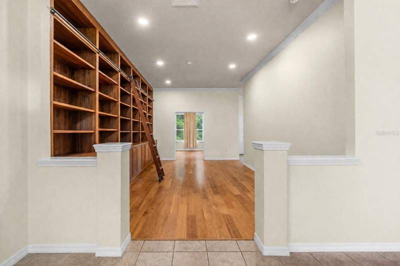 6 bedroom Single Family Residence at 2501 NW 91st Drive, Brookfield Custer Ph 2, Gainesville — photo 4