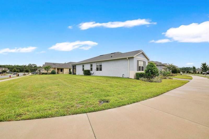3 bedroom Single Family Residence at 17718 Blazing Star Circle, Palms/Serenoa Ph 4, Clermont — photo 2