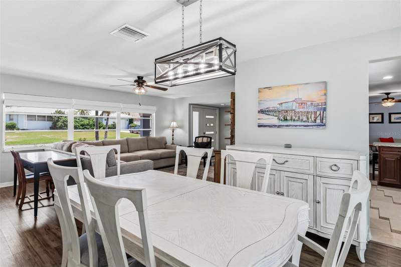 3 bedroom Single Family Residence at 14570 Tanglewood Drive, Bayhills Sub, Largo — photo 5