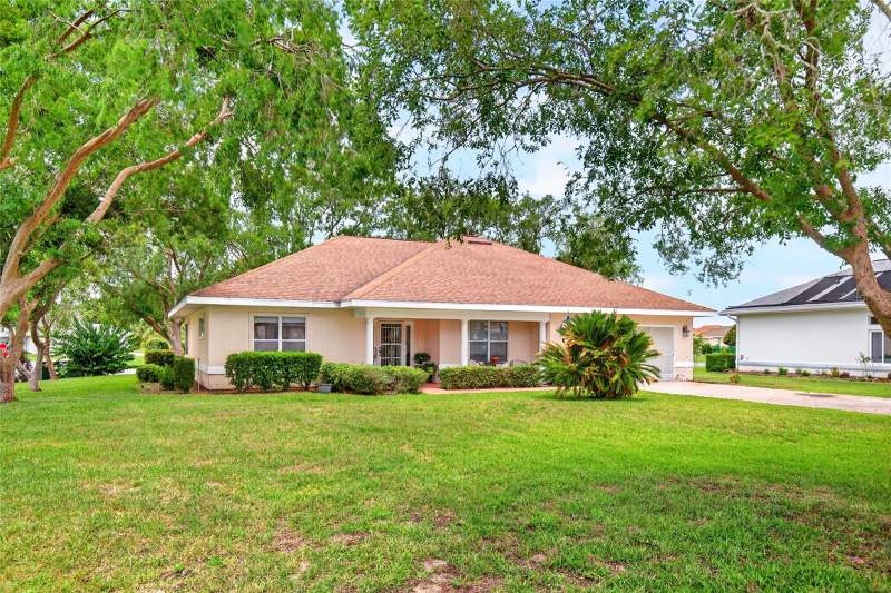 2 bedroom Single Family Residence at 17520 SE 112th Avenue, Stonecrest, Summerfield — photo 2