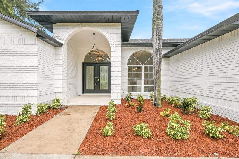 5 bedroom Single Family Residence at 2602 S Miller Road, Fairway Ridge, Valrico — photo 2