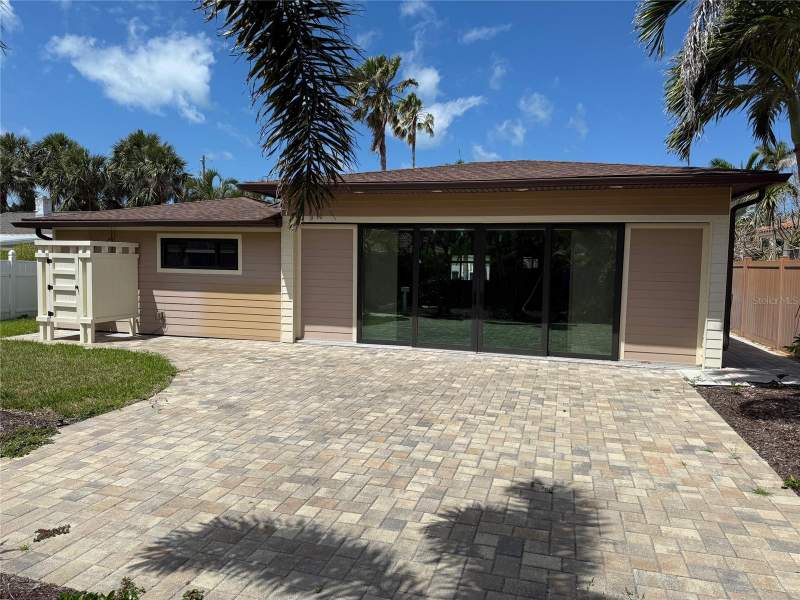 3 bedroom Single Family Residence at 833 Lantana Avenue, Mandalay Sub, Clearwater Beach — photo 4