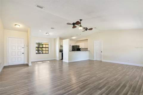 370 N Lake Avenue, Apopka FL - photo 8 of 33