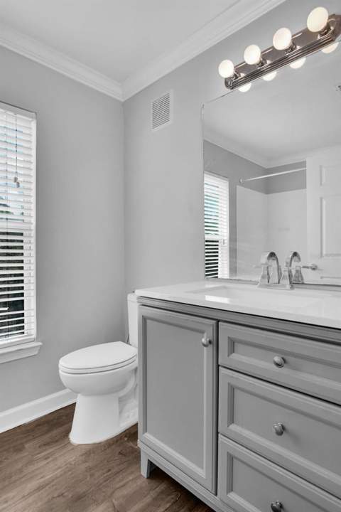 18245 Bridle Club Drive, Tampa FL - photo 10 of 33